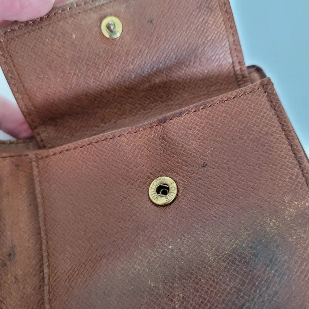 Louis Vuitton Monogram Canvas Bifold Wallet with Coin Pocket Brown CA0934